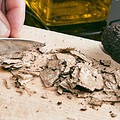 Cutting black truffles