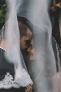 Newlywed couple in Italy